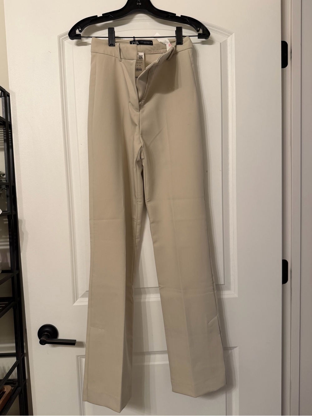 Zara Men's Straight-Leg Pants in Light Beige